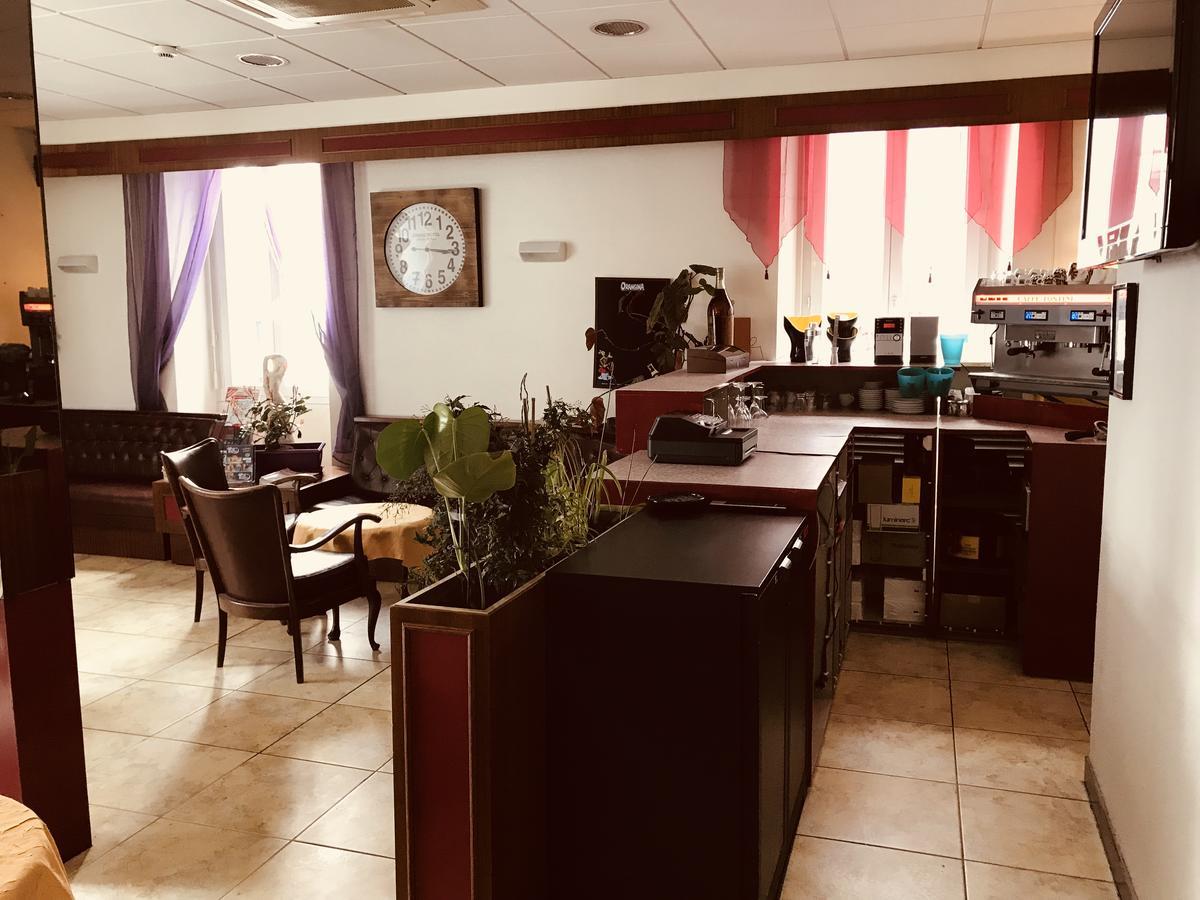 Hotel Myosotis Lourdes Buitenkant foto