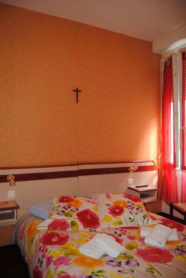 Hotel Myosotis Lourdes Buitenkant foto